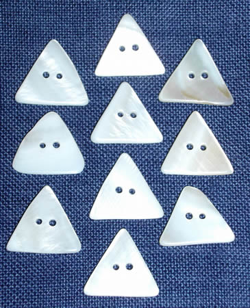 Trois Buttons
