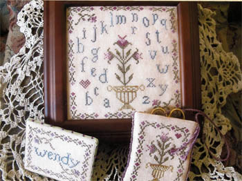 Vintage Lilies Needlework Tools