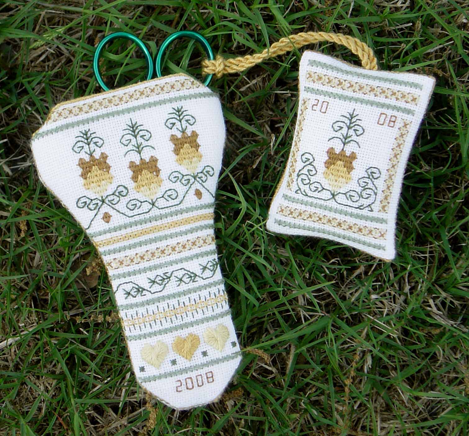 Pineapple Sheath & Fob